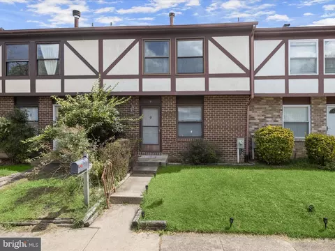 7 Medici Ct, Parkville, MD 21234