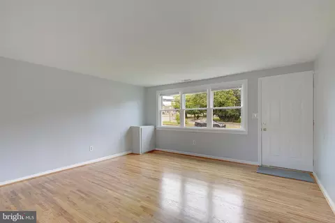 4330 Annapolis Rd, Halethorpe, MD 21227 photo 5
