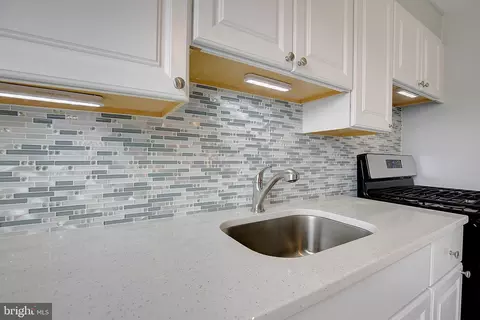 4330 Annapolis Rd, Halethorpe, MD 21227 photo 15