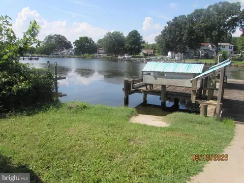 7656 Old Battle Grv, Dundalk, MD 21222