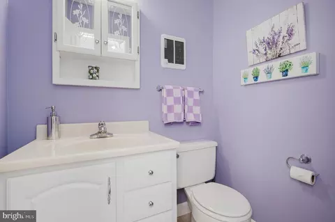Bath - 4 Knaves Ct, Nottingham, MD 21236 photo 1 of 2
