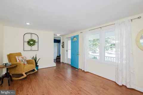 Entry Way - 4 Knaves Ct, Nottingham, MD 21236 photo 2 of 5