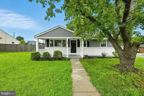 932 Mace Ave, Essex, MD 21221