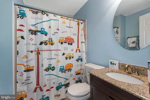 Bath - 1755 Drexel Rd, Dundalk, MD 21222 photo 3 of 4