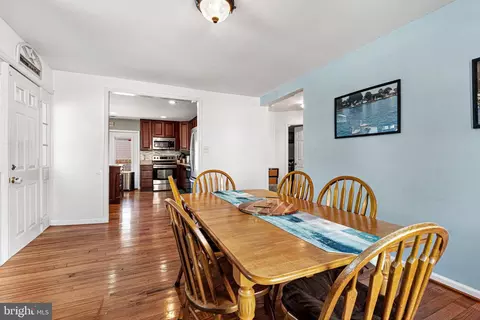 Dining - 1755 Drexel Rd, Dundalk, MD 21222 photo 2 of 2