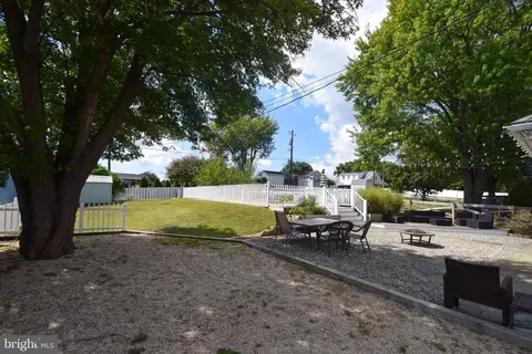 Exterior - 4233 Soth Ave, Nottingham, MD 21236 photo 5 of 12