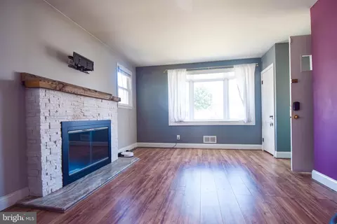 Living - 4233 Soth Ave, Nottingham, MD 21236 photo 3 of 3