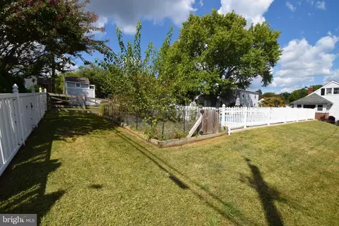 Exterior - 4233 Soth Ave, Nottingham, MD 21236 photo 7 of 12
