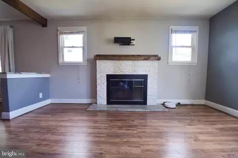 Living - 4233 Soth Ave, Nottingham, MD 21236 photo 1 of 3
