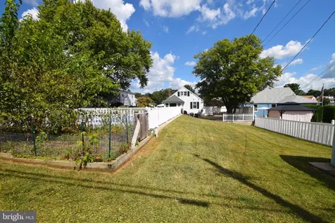 Exterior - 4233 Soth Ave, Nottingham, MD 21236 photo 10 of 12