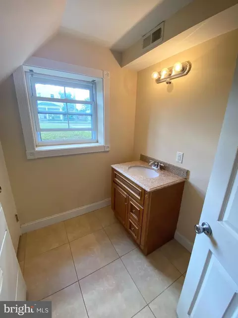 308 Mace Ave, Baltimore, MD 21221 photo 10