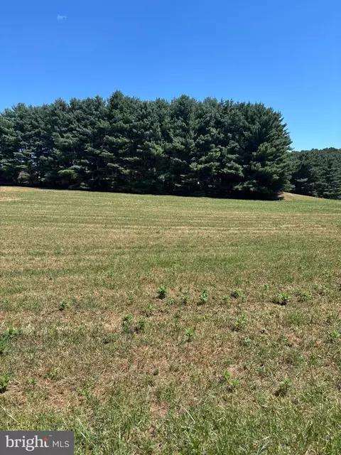 17509 Grace Rd, Hampstead, MD 21074