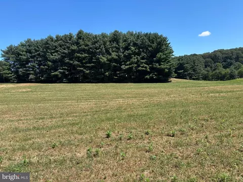 17509 Grace Rd, Hampstead, MD 21074 photo 2