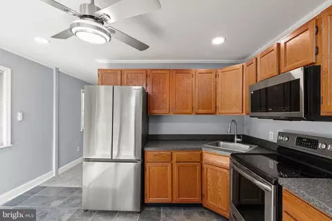 Kitchen - 53 Longeron Dr, Middle River, MD 21220 photo 3 of 3