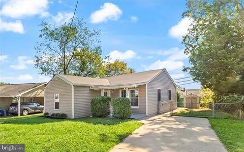 53 Longeron Dr, Middle River, MD 21220