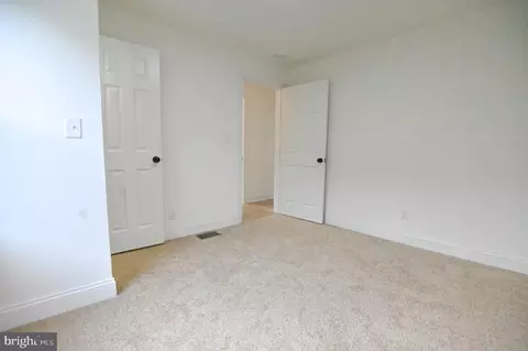 Bedroom - 209 Main St, Dundalk, MD 21222 photo 5 of 6