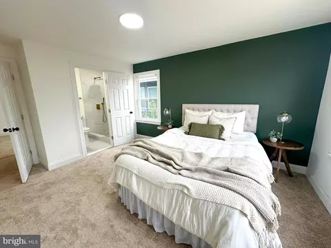 Bedroom - 209 Main St, Dundalk, MD 21222 photo 3 of 6