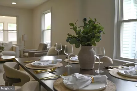 Dining - 209 Main St, Dundalk, MD 21222 photo 2 of 2