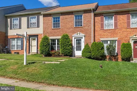 18 Woodcove Ct, Parkville, MD 21234