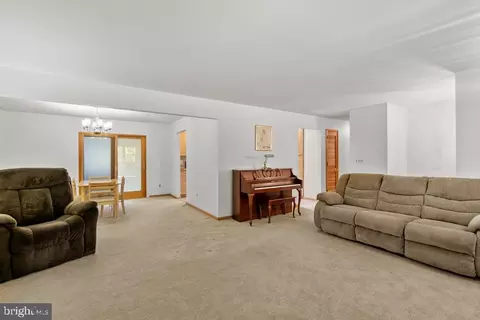 Living - 13406 Fork Rd, Baldwin, MD 21013 photo 4 of 4