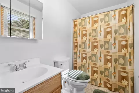 Bath - 13406 Fork Rd, Baldwin, MD 21013 photo 1 of 1