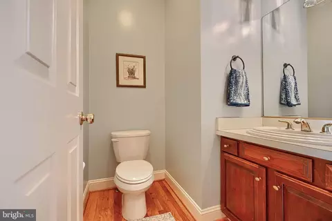 Bath - 9 Kincaid Ct, Baldwin, MD 21013 photo 1 of 5