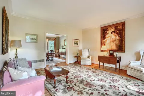 Living - 9 Kincaid Ct, Baldwin, MD 21013 photo 1 of 3