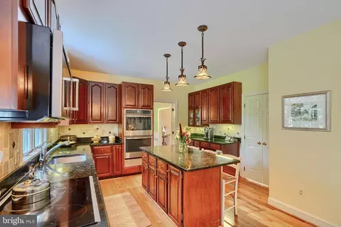 Kitchen - 9 Kincaid Ct, Baldwin, MD 21013 photo 4 of 5