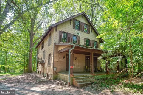 103 Sherwood Rd, Cockeysville, MD 21030