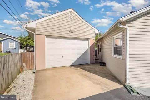 Exterior - 10 Propeller Dr, Middle River, MD 21220 photo 3 of 7