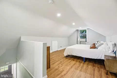 Bedroom - 5201 Old Frederick Rd, Baltimore, MD 21229 photo 4 of 6