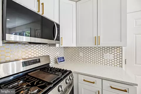 Kitchen - 5201 Old Frederick Rd, Baltimore, MD 21229 photo 3 of 3