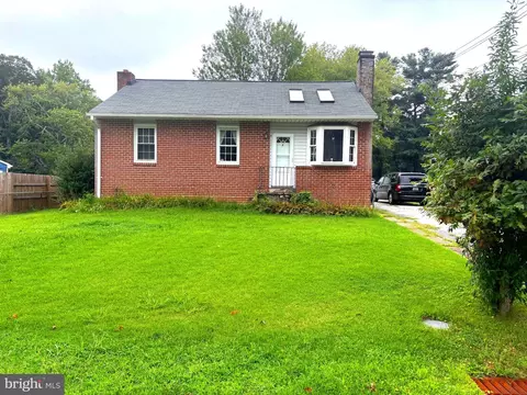 2116 Turkey Point Rd, Essex, MD 21221