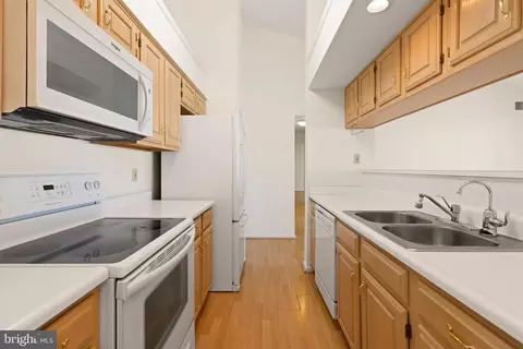 Entry Way - 27 Laurel Path Ct #6-27, Nottingham, MD 21236 photo 2 of 2