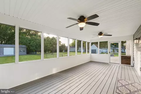 Exterior - 2105 Silver Lane Rd, Essex, MD 21221 photo 7 of 8