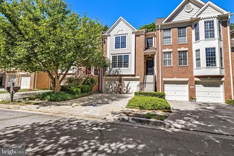 6424 Cloister Gate Dr #6424, Baltimore, MD 21212
