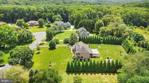 View/Area - 14006 Fox Run Ct, Phoenix, MD 21131 photo 8 of 10