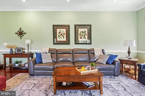 Living - 14006 Fox Run Ct, Phoenix, MD 21131 photo 3 of 6