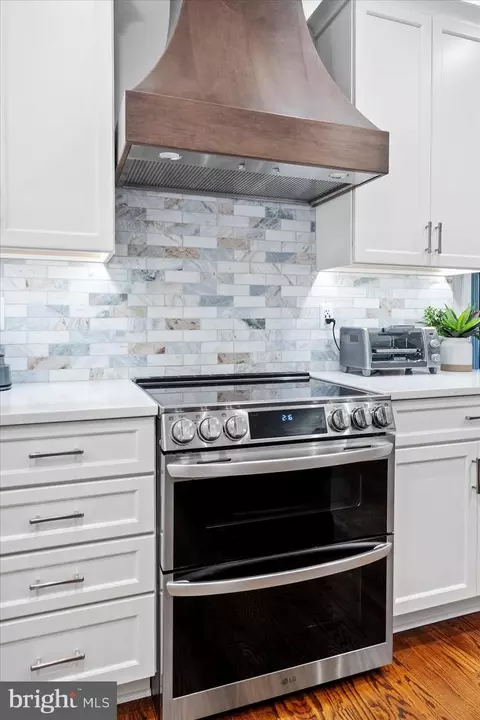 Kitchen - 14006 Fox Run Ct, Phoenix, MD 21131 photo 6 of 9