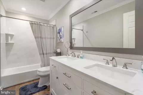 Bath - 14006 Fox Run Ct, Phoenix, MD 21131 photo 5 of 5