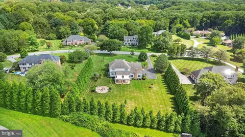 View/Area - 14006 Fox Run Ct, Phoenix, MD 21131 photo 9 of 10