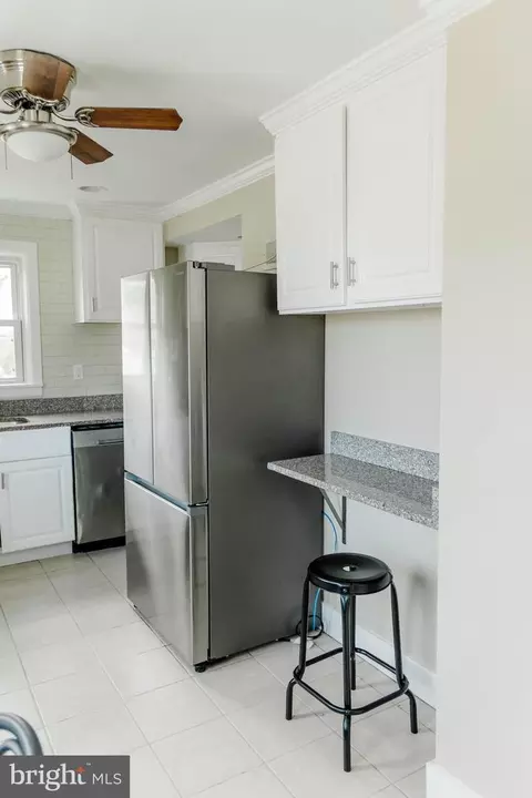 1923 Brady Ave, Halethorpe, MD 21227 photo 8