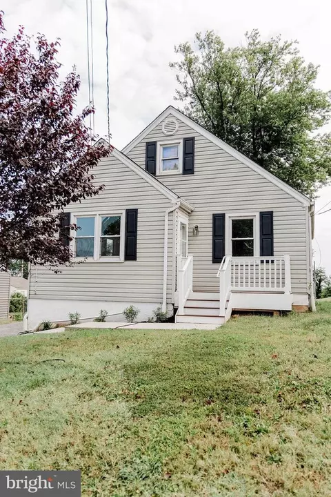 1923 Brady Ave, Halethorpe, MD 21227