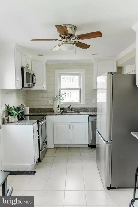 1923 Brady Ave, Halethorpe, MD 21227 photo 6
