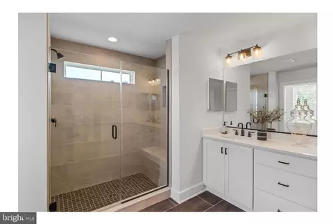 Entry Way - 5703 Allender Rd, White Marsh, MD 21162 photo 12 of 13