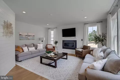 Living - 5703 Allender Rd, White Marsh, MD 21162 photo 1 of 1