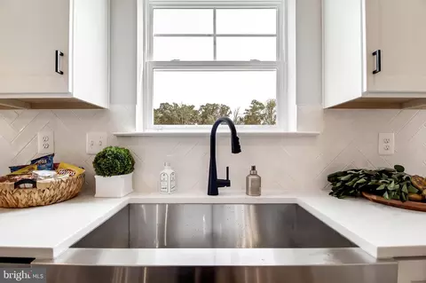 Kitchen - 5703 Allender Rd, White Marsh, MD 21162 photo 5 of 5