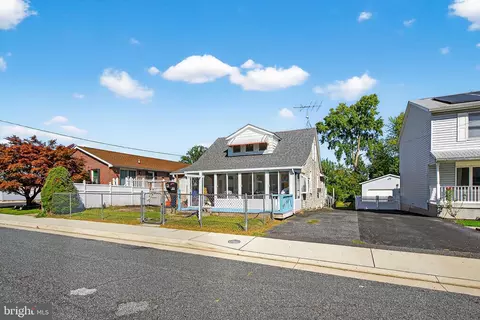 404 Delaware Ave, Essex, MD 21221