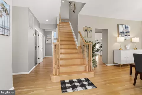 Entry Way - 6800 Gunder Ave, Middle River, MD 21220 photo 1 of 3