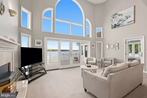 Living - 6800 Gunder Ave, Middle River, MD 21220 photo 2 of 2